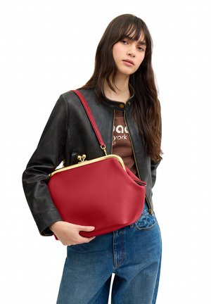 COACH, KISSLOCK FRAME BAG 27 . - Sac à main - b poppy