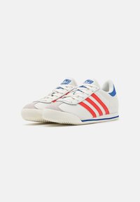 adidas Originals K74 UNISEX - Sportcipő - core white/bright red/team royal blue