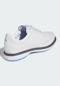 adidas Golf MODERN CLASSIC 80 SPIKELESS - Golfskor (utan spikar) - dash grey matte silver blue burst