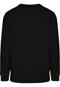 Cămașă neagră cu mâneci lungi, având un guler rotund, manșete cu nervuri și o textură netedă, concepută cu o culoare simplă, uniformă.