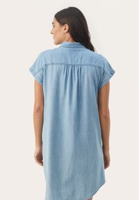 Part Two ELLENAPW DR - Haljina od trapera - light blue denim