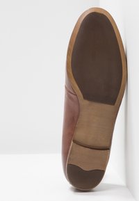 Pier One Chaussons - cognac