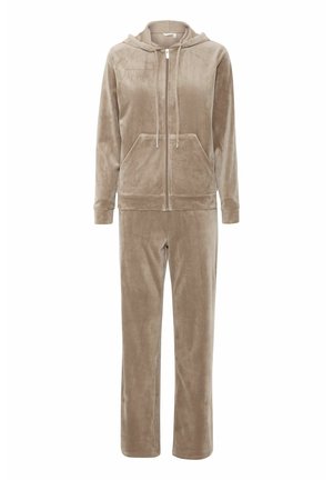 Sammlung aus Samt in Hellbraun, bestehend aus einer Zip-Hoodie mit einer Tasche und passenden gerade geschnittenen Hosen. Weicher Stoff über das gesamte Set.
