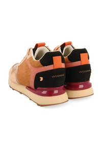 Gioseppo SNEAKERS INTERNA HORICON - Zapatillas - teja