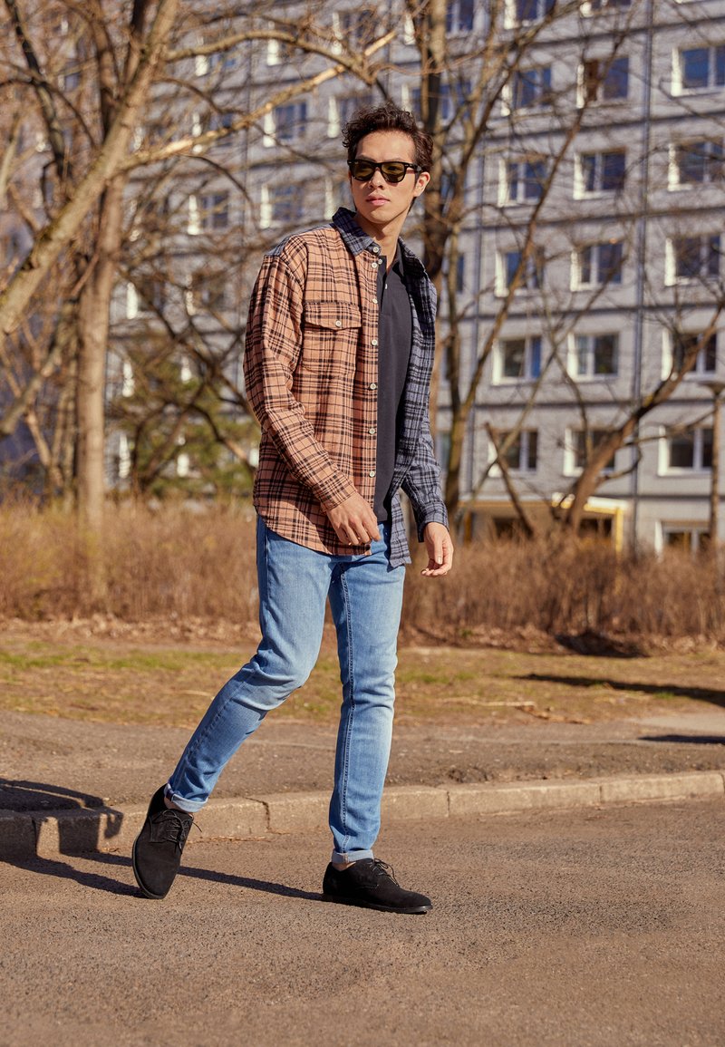 Zign Elegantní šněrovací boty - black
