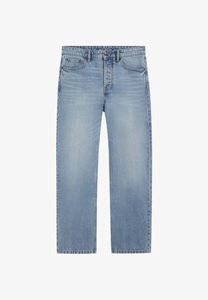 Vaqueros de mezclilla azul claro con diseño de pierna recta, que presentan un estilo clásico de cinco bolsillos, cierre de botones y un sutil desgaste en toda la prenda.