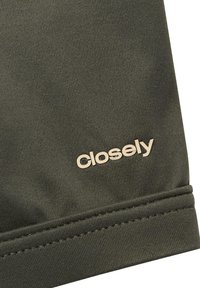 Closely - Biustonosz z trójkątną miseczką