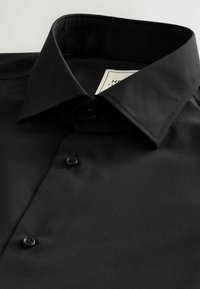 CUTAWAY COLLAR EASY CARE - Cămașă elegantă - black