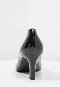 Högl Avokkaat - black