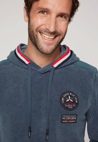 Camp David Kapuzenpullover - dark sky