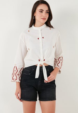 LELA REGULAR FIT - Button-down blouse - ecru copper
