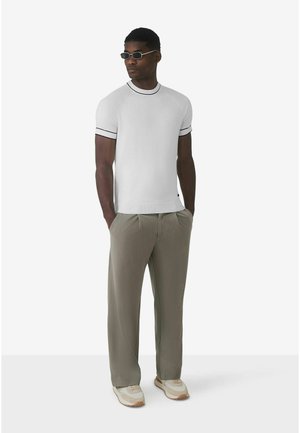 MAUVAIS, RELAXED FIT, taupe