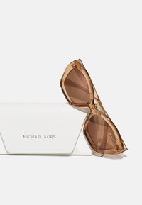 Michael Kors BEL AIR - Sunčane naočale - brown transparent/brown solid back mirror
