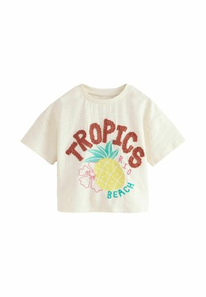 Creme kortærmet skjorte med farverig broderet ananas, hibiscusblomst og teksten "TROPICS RIO BEACH" på forsiden.