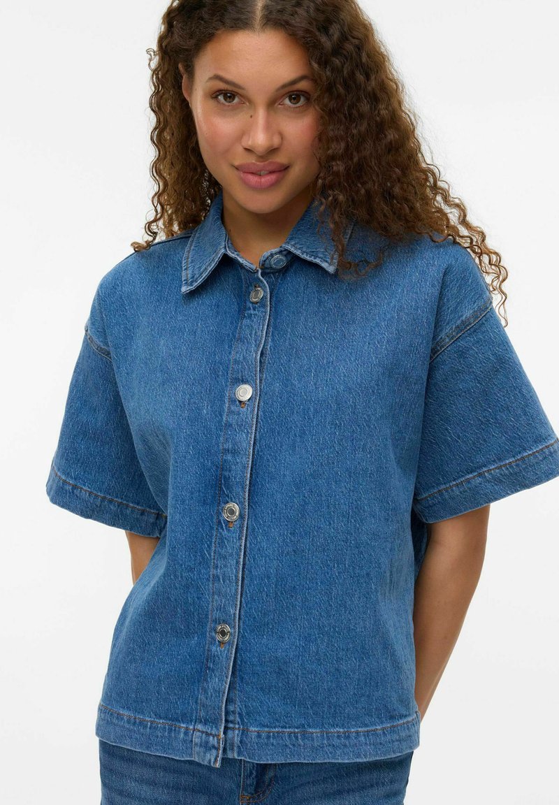 Vero Moda VMTESSA - Camicia - medium blue denim
