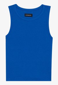 Blauwe geribde tanktop met een ronde halslijn en zonder mouwen. Heeft een label bij de hals en een rechte, afgewerkte zoom. Soepele textuur.