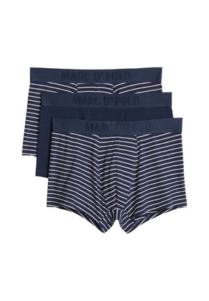 Tres bóxers azul marino con rayas horizontales blancas y cinturillas elásticas con el nombre de la marca Marc O' Polo grabado en relieve.