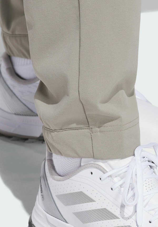 BASE BEYOND - Chinos - putty beige3
