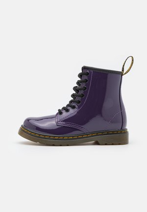 couleurs lacets doc martens