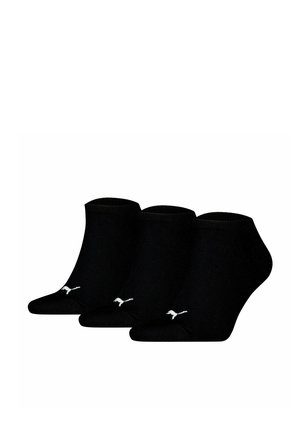 Chaussettes noires de cheville, pack de trois, fabriquées en tissu doux avec des bords élastiques. Présentent un logo blanc sur la partie des orteils, une texture lisse et un design simple.