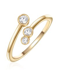 Kuldne sõrmus, millel on kolm ümarat, säravat kivi erinevates suurustes, stiilse kujundusega bänd, sile tekstuur ja läikiv viimistlus.