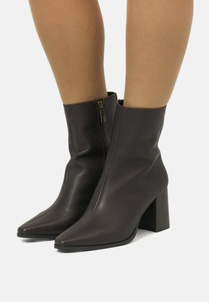 Botines - dark brown