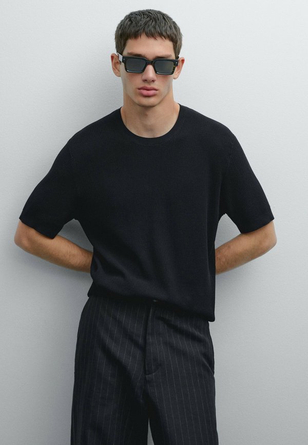 TEXTURED  SHORT SLEEVE - Basic T-shirt