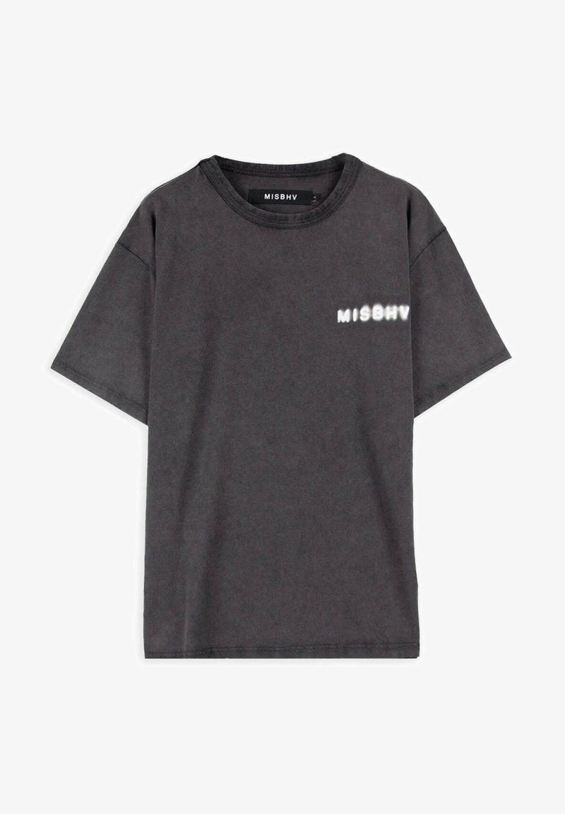 Szara koszulka bawełniana z okrągłym dekoltem, krótkimi rękawami i małym białym nadrukiem "MISBHV" po lewej stronie. Miękka tekstura i luźny krój.