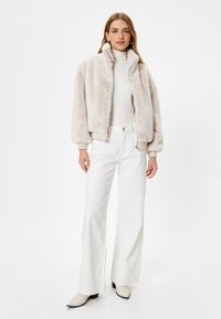 Koton Chaqueta de invierno - white