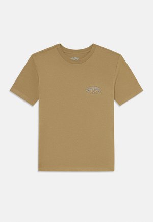 Tricou bej cu mâneci scurte și guler rotund, cu logo oval mic "Billabong" și grafică cu floare pe pieptul stâng.