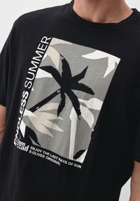 s.Oliver MIT FRONTPRINT - T-shirt z nadrukiem