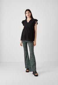 ONLY MATERNITY OLMEMMERY - Blúzka - black