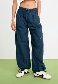 Nike Sportswear - STREET PANT - Pantalon de survêtement - armory navy Image miniature 1