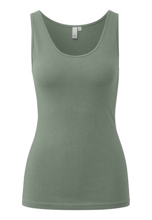 Zielony top na ramiączkach wykonany z gładkiego, elastycznego materiału. Posiada okrągły dekolt i cienkie ramiączka. Prosty, nieozdobiony fason.
