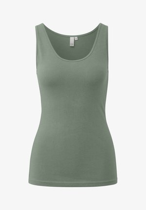 Groen tanktop van glad, rekbaar materiaal. Heeft een ronde halslijn en dunne schouderbandjes. Eenvoudig, zonder versieringen.