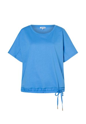 Blauw T-shirt met korte mouwen, ronde hals en verstelbaar trekkoord aan de zoom aan de rechterkant.