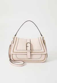 Borsa a mano in pelle rosa con forma strutturata, caratterizzata da un accento intrecciato lungo i bordi, una chiusura anteriore e una tracolla.