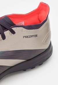 adidas Performance PREDATOR LEAGUE TURF - Kopačky na umělý povrch - platin metallic/aurora black/turbo