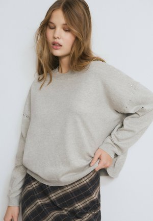 TACHAS - Strickpullover - gris medio