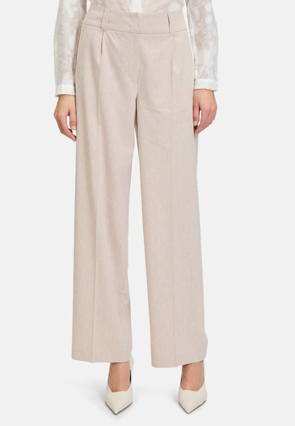 MIT WEITEM BEIN - Stoffhose - beige