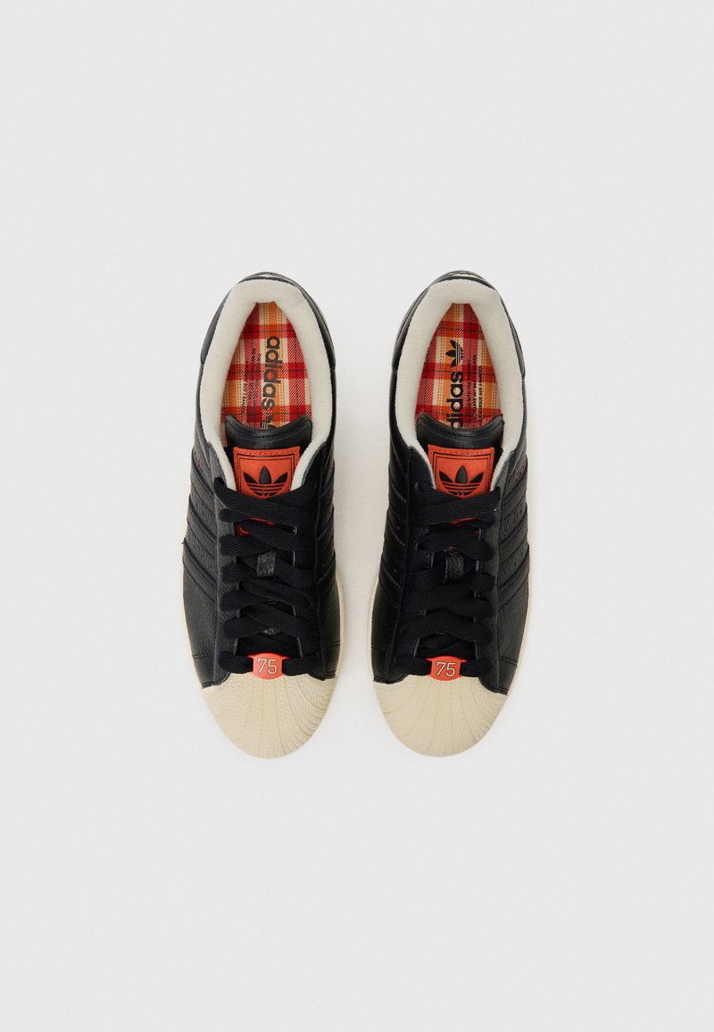 adidas Originals SUPERSTAR II UNISEX - Trainers - core black/cream white