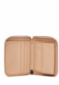 Portafoglio zip-around bianco con interno beige, dotato di tasche per carte e un dettaglio zip testurizzato. Materiale in pelle liscia con design minimalista.