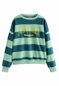 Sweatshirt rayat verde și bleumarin cu inscripția "PORTLAND" și "Oregon" în text galben, guler rotund și mansete ribbate la mâneci.
