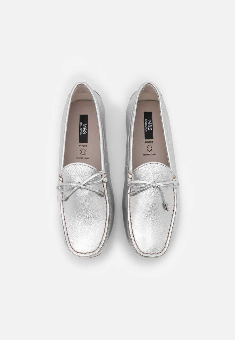 Damen Halbschuhe | Marks & Spencer WIDE FIT Slipper silver/silberfarben - HD05921 Damen Halbschuhe | Marks & Spencer WIDE FIT Slipper silver/silberfarben - HD05921