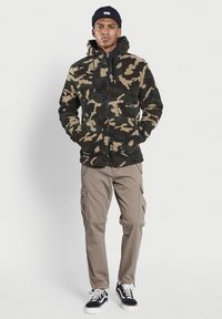 Redefined Rebel RRPLJOLAN - Pantalones cargo - walnut