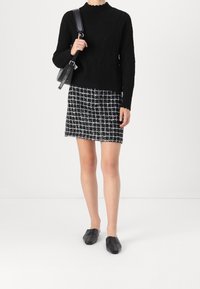 JDY Stickad tröja - black