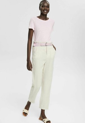 MIT BUNTEM GüRTEL - Pantalones - light taupe