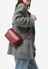 Miriade EMPATHY WINTER - Borsa a tracolla - rosso scuro
