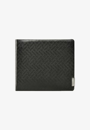 Czarny portfel z syntetycznego materiału z wytłoczonym wzorem logo, kwadratowym kształtem, gładką fakturą i metalicznym akcentem z detalami marki.