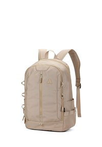 Beige stoffen rugzak met een ritszak aan de voorkant, verstelbare schouderbanden en zijlussen voor opslag. Bevat een subtiel logo aan de voorkant.